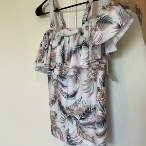 Raisins Curve Tropical Leaf Print Ruffle Top